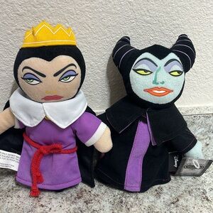 Disney villains plush . Maleficent new tags.￼Evil queen new with out tags.